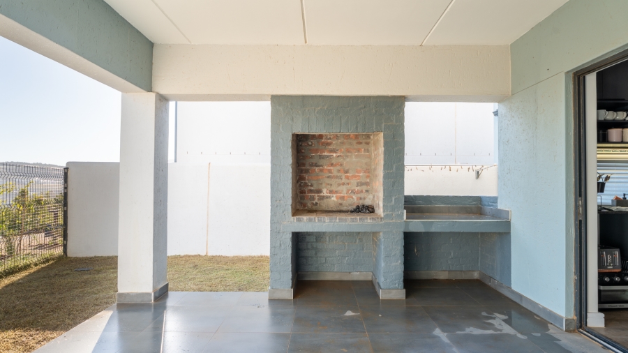 To Let 3 Bedroom Property for Rent in Newinbosch Western Cape